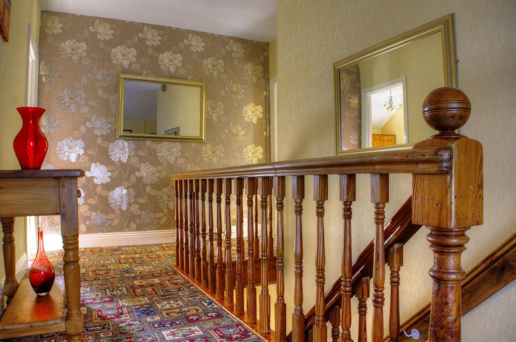 Bron Rhiw Guest House Крикийт Екстериор снимка
