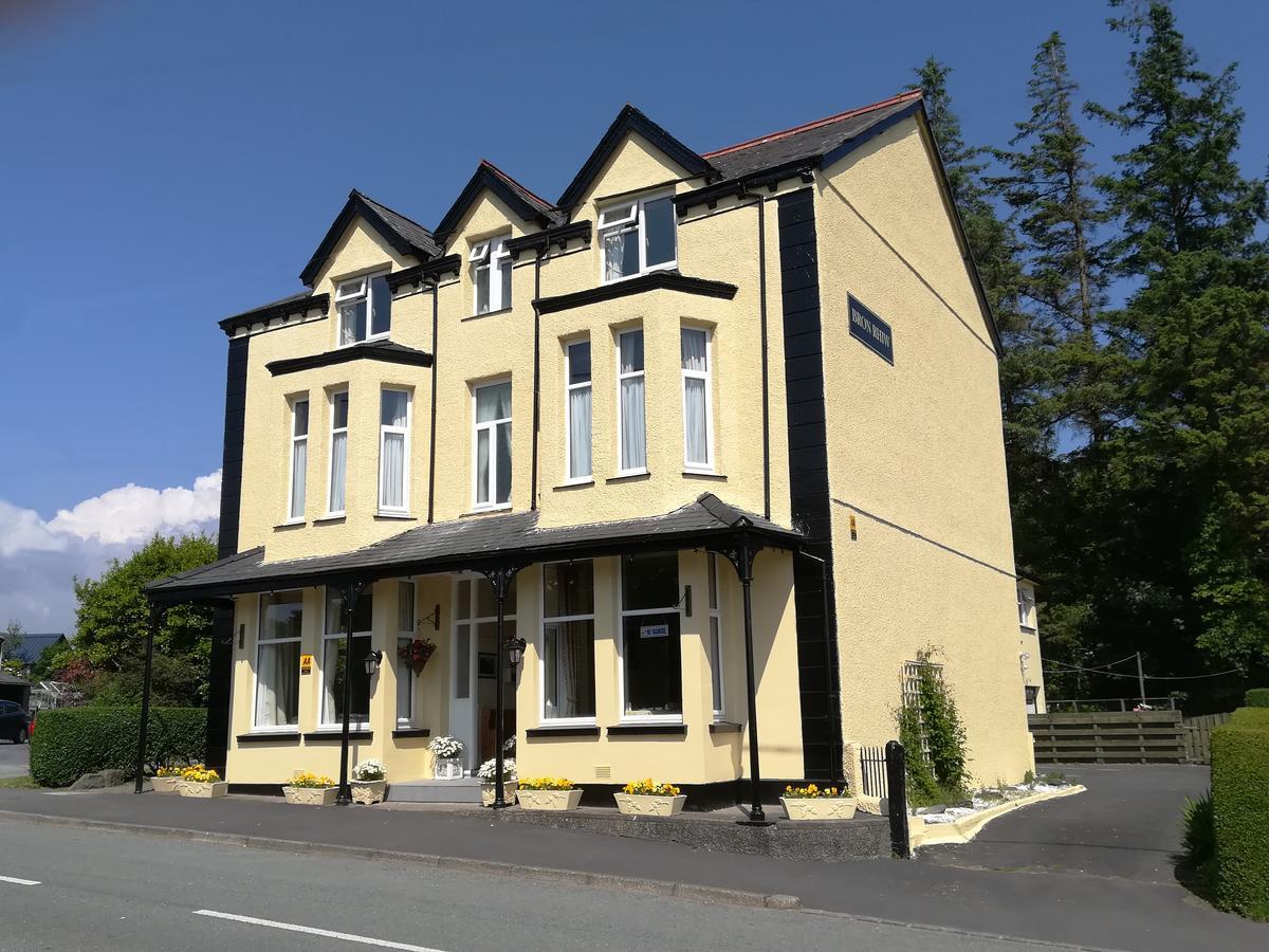 Bron Rhiw Guest House Крикийт Екстериор снимка