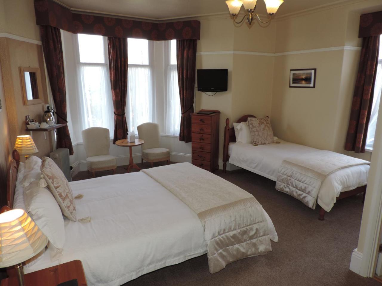 Bron Rhiw Guest House Крикийт Екстериор снимка