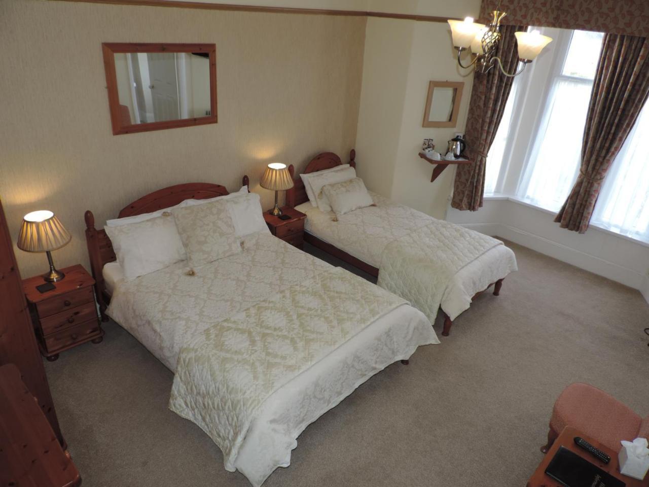 Bron Rhiw Guest House Крикийт Екстериор снимка