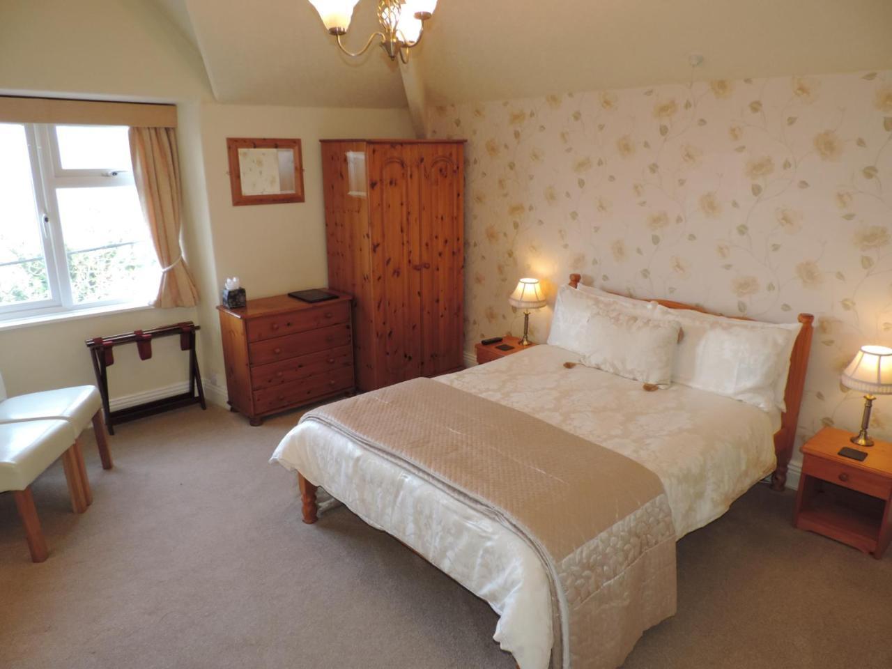 Bron Rhiw Guest House Крикийт Екстериор снимка